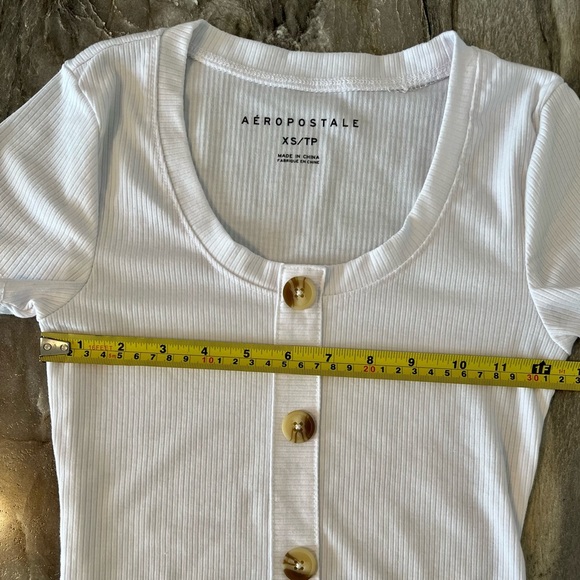 Aeropostale XS White Ribbed T-Shirt 5 Button Placket - Picture 12 of 14